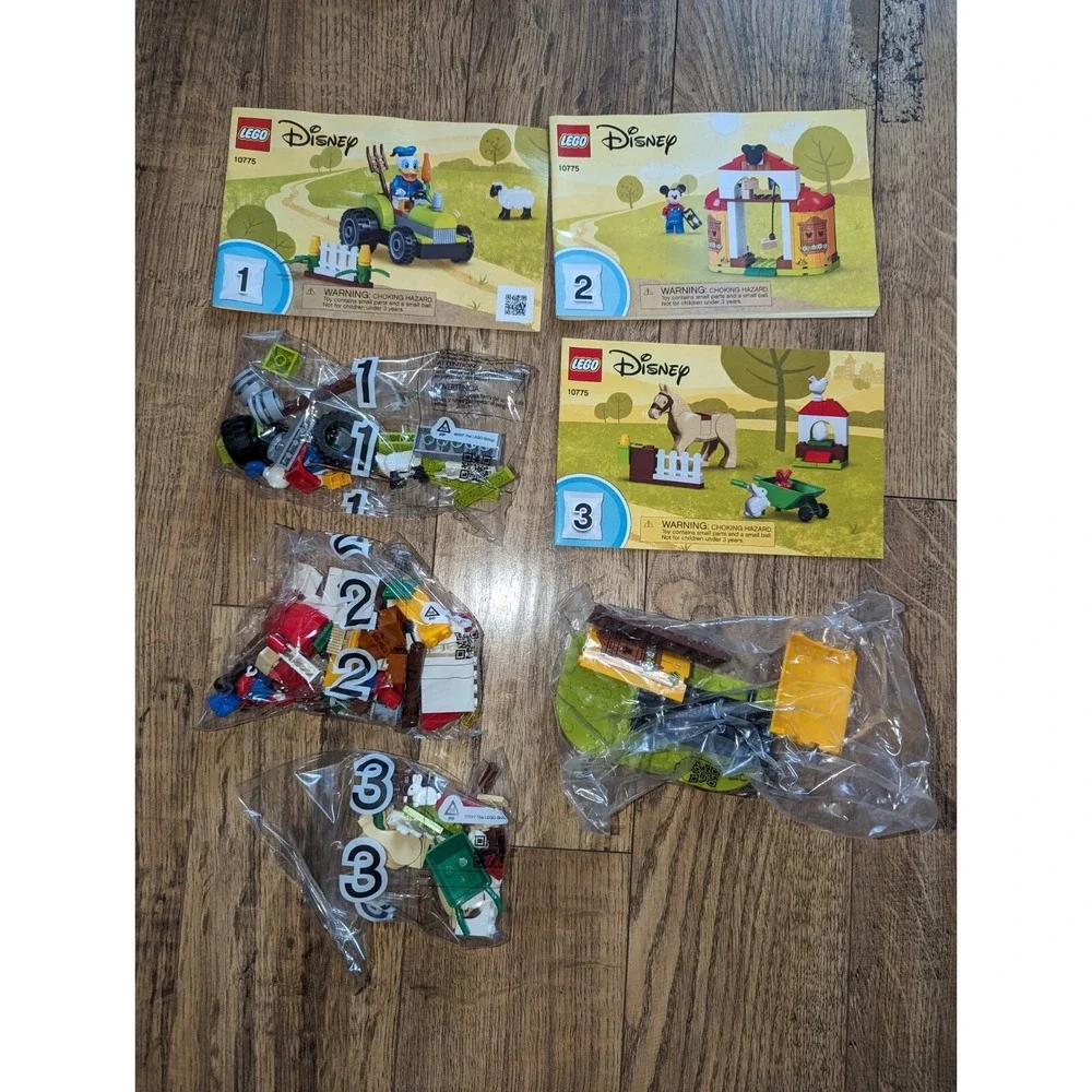 LEGO Mickey Mouse: Mickey Mouse &‎ Donald Duck's Farm (10775) DAMAGED OPEN BOX